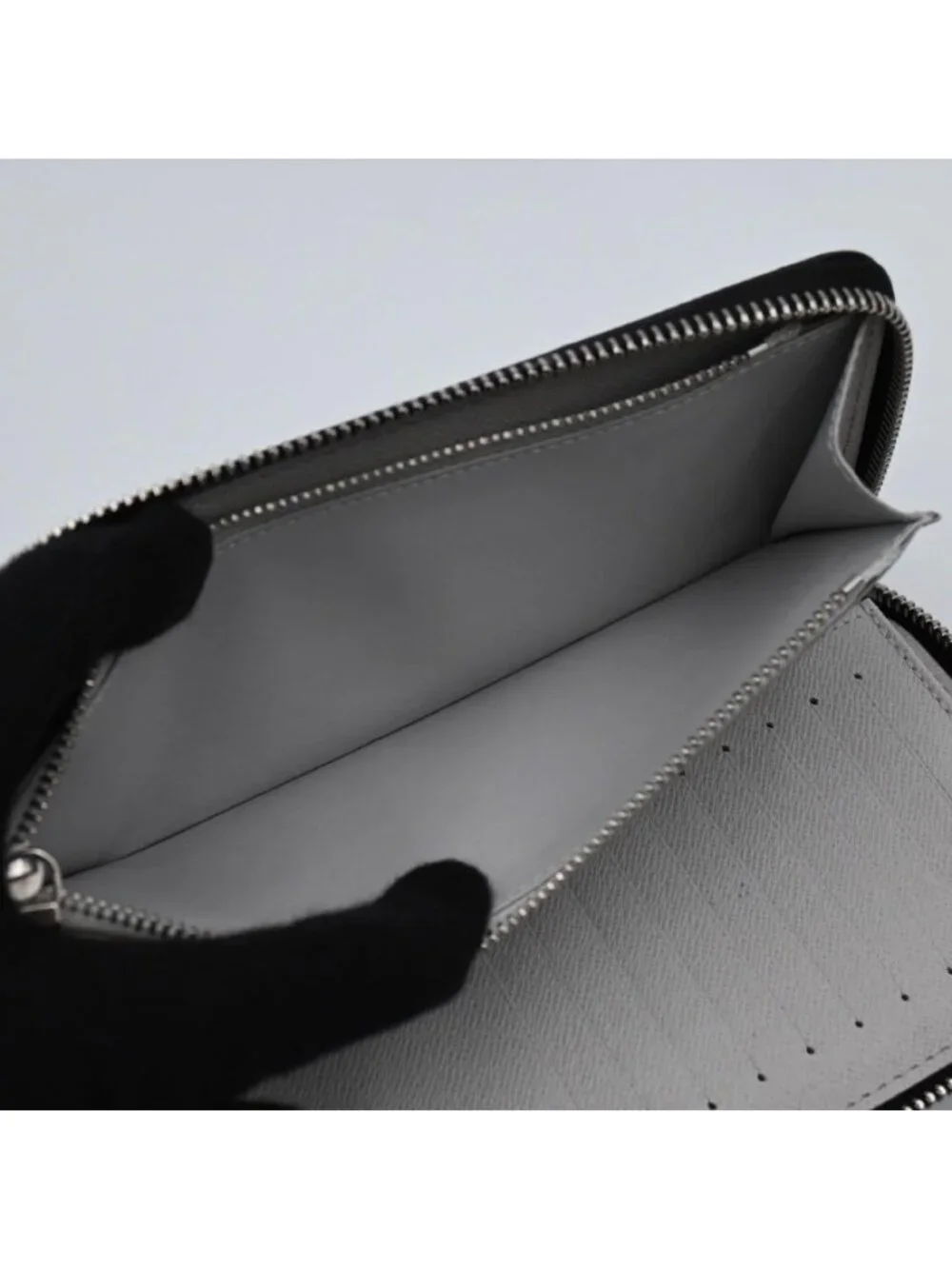 Louis Vuitton monogram pattern
